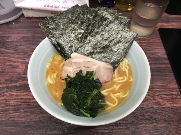 「ラーメン＋海苔」@横浜家系ラーメン 家家家 錦糸町店の写真