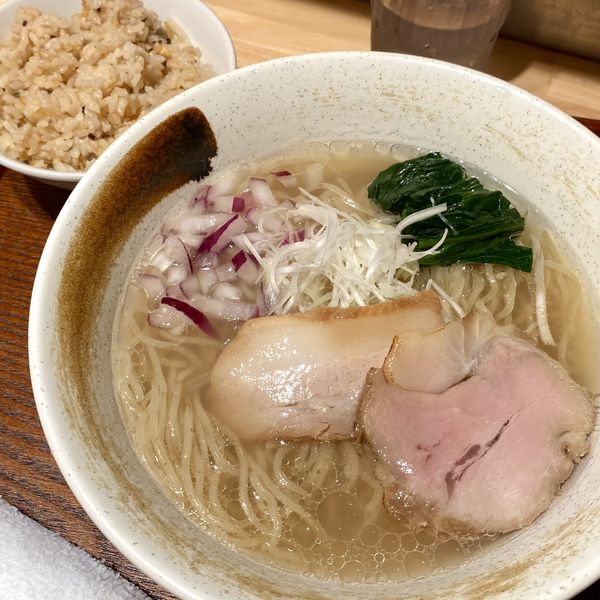 「塩らぁ麺＋貝めし（小）」@貝出汁らぁ麺 みぎわの写真