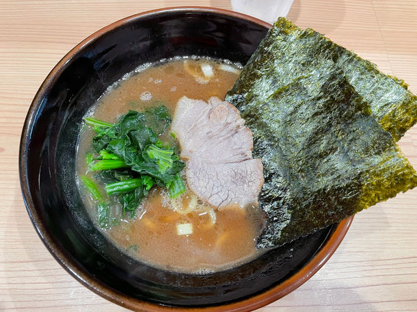 「ラーメン　並　半麺　脂少なめ味濃いめ　700」@漢ラーメン 室の写真