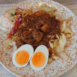 カレー焼きそば　７００円