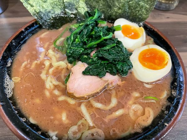 「のり玉ラーメン(1,040円)」@神田ラーメン わいず 神田本店の写真
