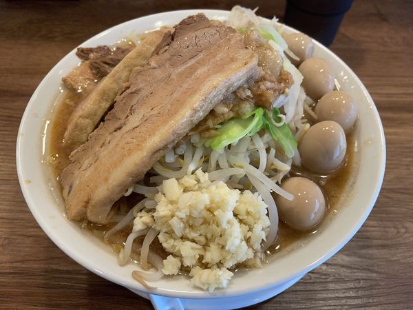 「醤油ラーメン（200g）普通・うずら」@ラーメンたろうの写真