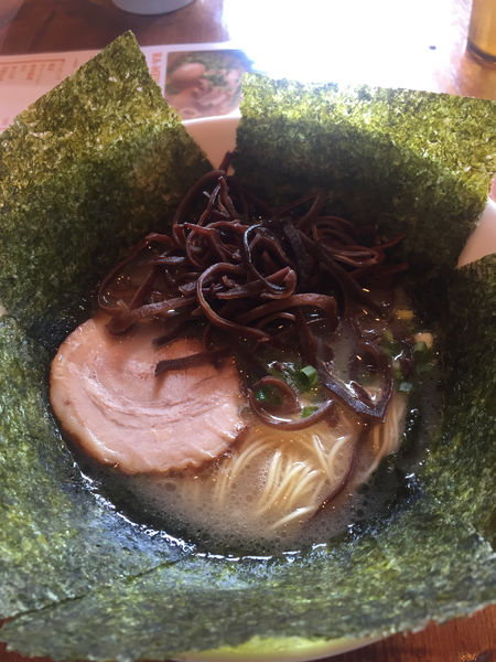 「九州濃厚とんこつラーメン」@びりー亭の写真