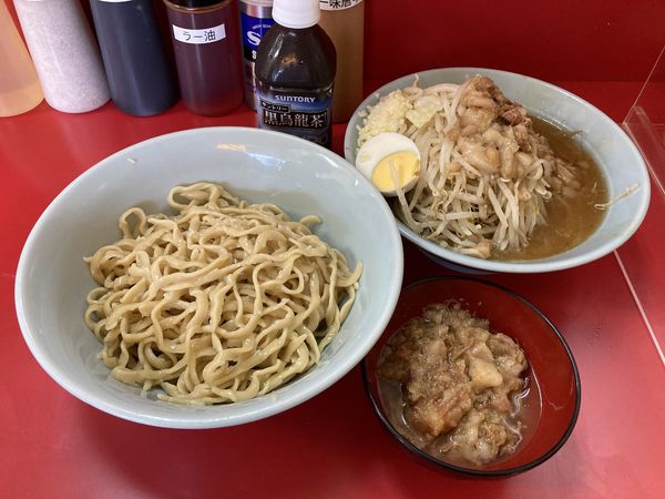 「つけ麺　麺半分　ニンニク、ちょい野菜、豚カスアブラ」@ラーメン富士丸 東浦和店の写真