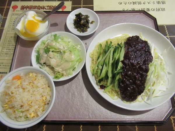 「ジャージャー麺＋半チャーハン（800円）」@新中華 国分寺店の写真