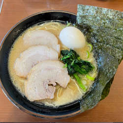 豚骨醤油宮本スペシャルラーメン
