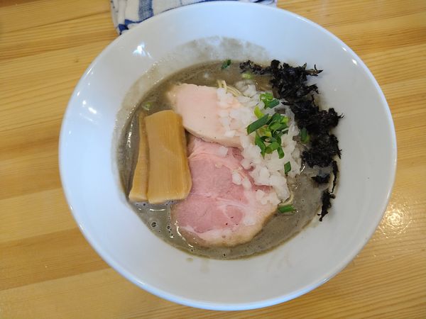 「濃厚煮干ラーメン（900円）＋アブラ（100円）」@煮干らーめん 川むらの写真