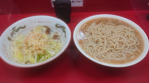 「麺マシ大豚  野菜  ニンニクマシマシ  油   カラメ」@ラーメン二郎 京急川崎店の写真