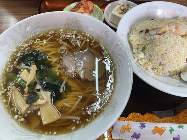 「炒飯とラーメンセット」@中国料理 金鶏の写真