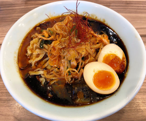 「【限定A】スタミナ冷やしラーメン(並.味玉)」@くじら食堂 nonowa東小金井店の写真