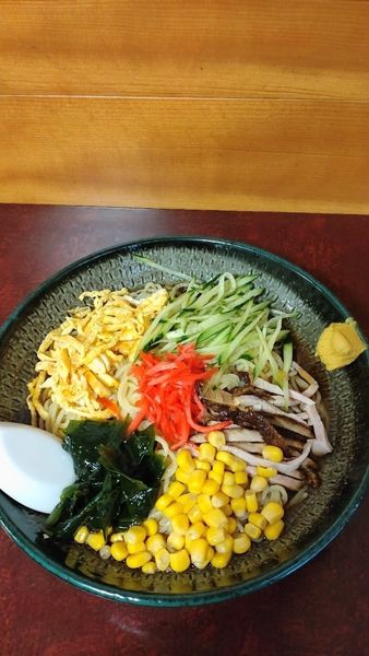 「冷やし中華（大盛り）」@生駒軒 八丁堀の写真