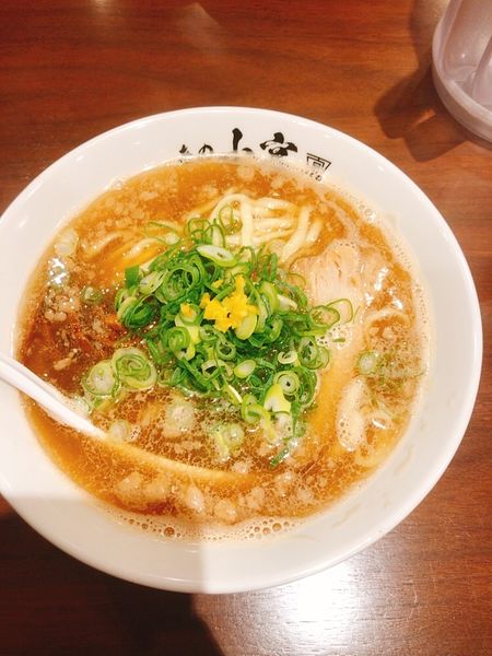 「醤油ラーメン」@らーめんとしょうが焼き あの小宮の写真