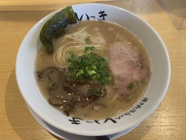 「らーめん」@博多長浜らーめん いっき 戸塚安行店の写真
