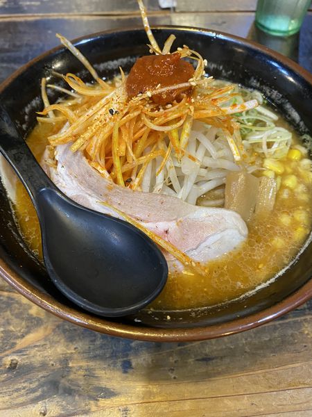「赤旨ネギ味噌ラーメン」@らーめん じゃげな 高森店の写真