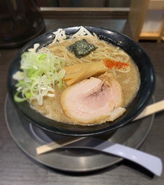 「中華そば（￥720）」@六厘舎 上野店の写真