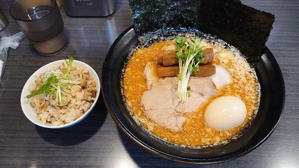 「特製味噌ラーメン 並 1030円+肉まぜごはん 250円」@ラーメンつけ麺 奔放の写真