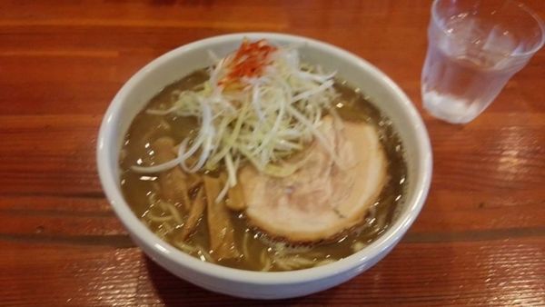 「氷見魚味ラーメン中盛」@らーめん 誠やの写真