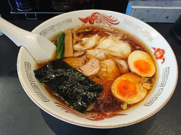 「ワンタン麺と煮卵」@麺屋 くりの写真