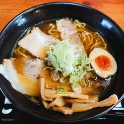 正統醤油らーめん