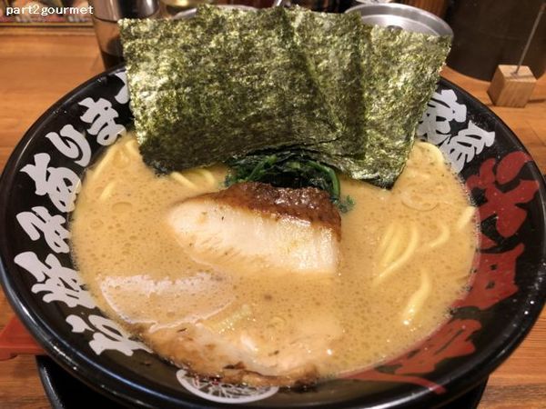 「ラーメン (730円)」@横浜家系ラーメン 辻田家 石橋店の写真
