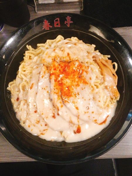 「鶏豚油そば 最強盛」@油そば専門店 春日亭 秋葉原店の写真