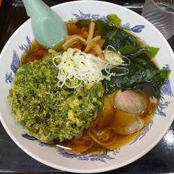醤油ラーメン(春菊天)🍜🥢