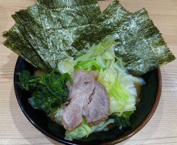 「キャベツラーメン＋海苔」@漢ラーメン 室の写真