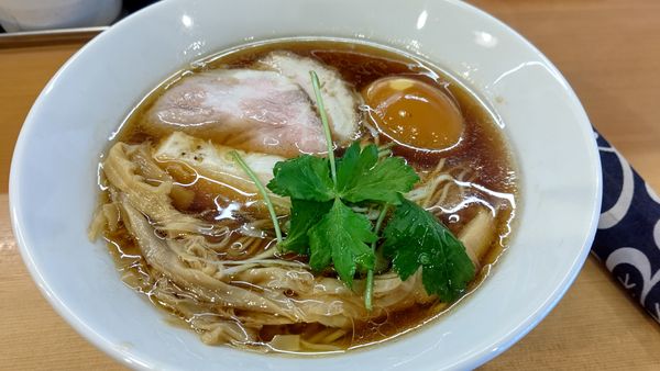 「醤油味玉（細麺）」@麺や 一峯の写真