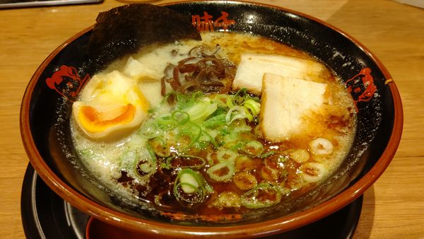 「復刻ラーメン昭和味７９０円」@味千ラーメン 富合店の写真