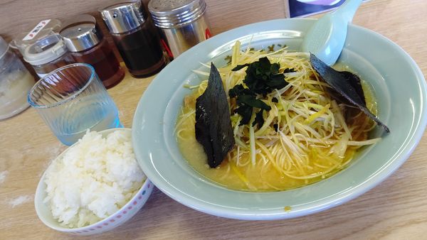 「ネギラーメン750円&小ライス１５０円」@ラーメンショップ 船木店の写真