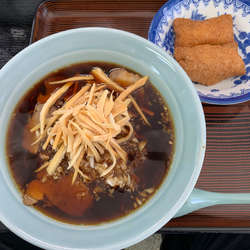 チャーシューメン（＋いなり寿司2個）