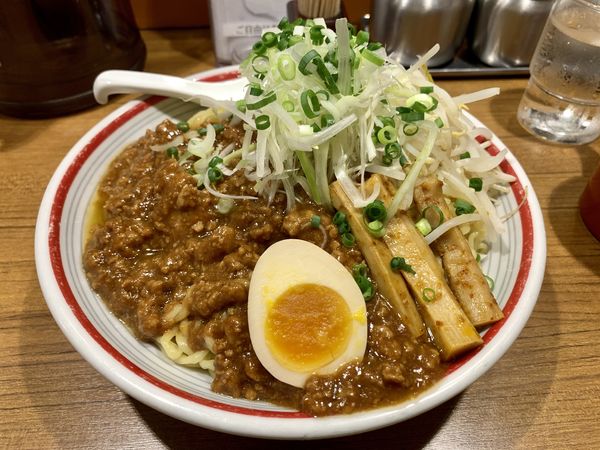 「麻辣ジャージャー麺(大盛)860円」@屯ちん 池袋本店の写真