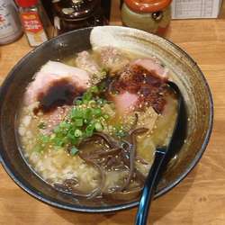 黒豚トンラーメン