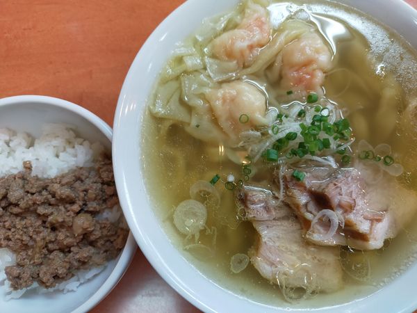 「海老ワンタンメン900円+生姜丼100円」@日陰の写真