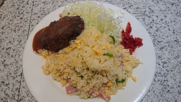 「ハンバーグピラフ　８６０円」@ロビンの写真