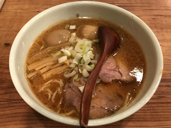 「鶏そば 醤油　850円」@ジョニーヌードルの写真