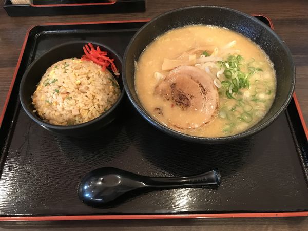 「極みこってりラーメン　ミニ炒飯セット」@福ちゃんラーメン 舞阪店の写真