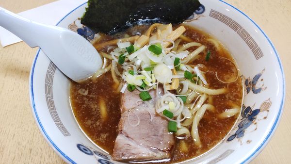 「ラーメン600円」@手打ラーメン 長八の写真