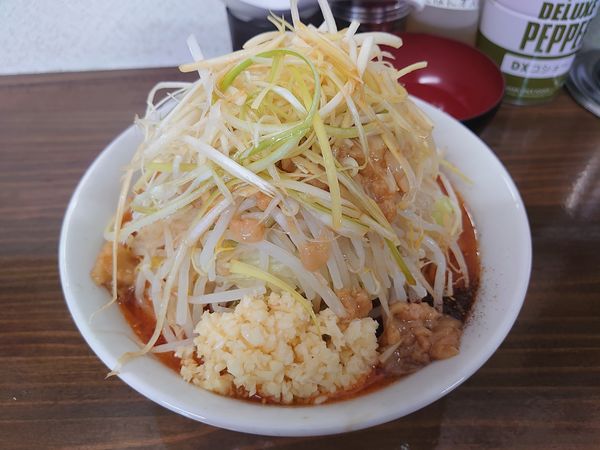 「辛ラーメン にんにくアブラシビレ」@ラーメン武丸の写真