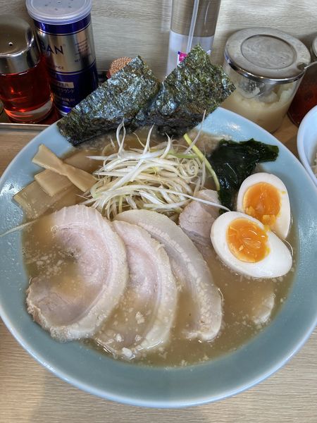 「マルイチラーメン 900円　ライス(並)100円」@ラーメン 〇一の写真