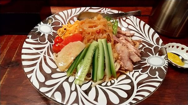 「冷やし中華（限定）（９００円）」@麺・DINING 毘沙門天の写真