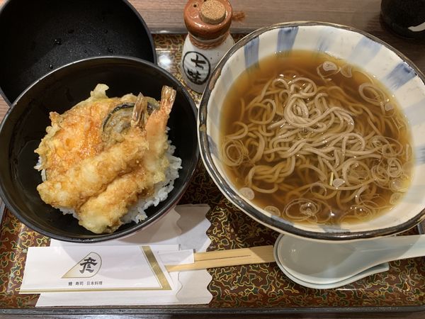 「ミニ天丼セットそば 990円」@彦 パレット店の写真