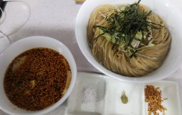 「[限定]自家製ラー油と和風出汁のピリ辛醤油つけそば　+　チャ」@ラーメン星印の写真