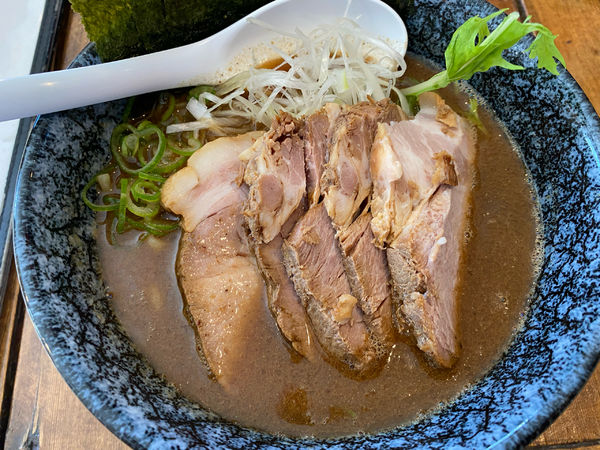 「もうひとつのしょうゆちゃーしゅーめん ¥950」@らーめん桜亭 平沢店の写真