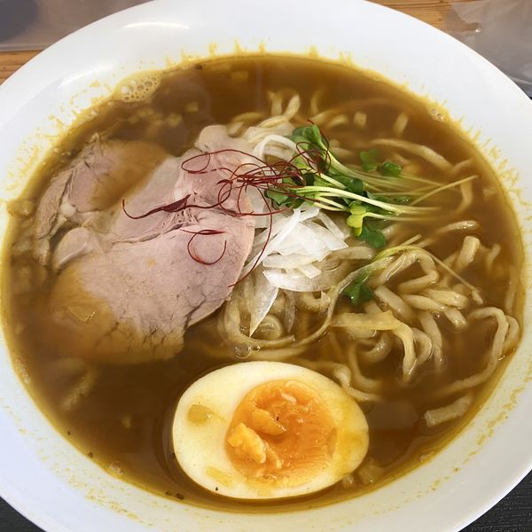 「煮干しスープカレーラーメン（中辛・太麺）」@煮干しらーめん ○五食堂の写真