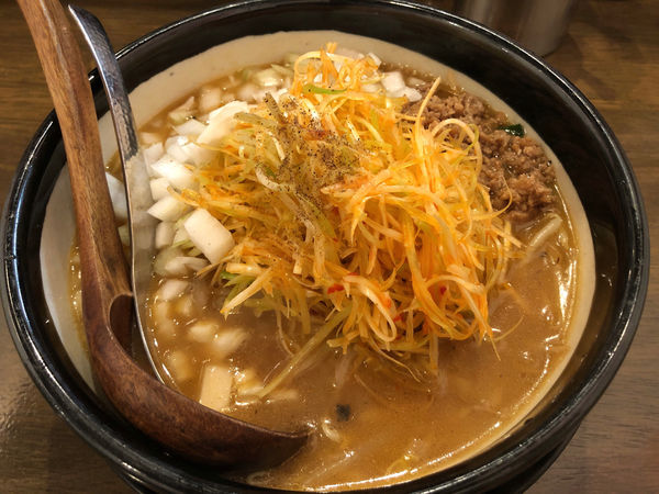 「赤からネギ味噌ラーメン　タマネギ」@味噌ラーメン専門店 日月堂 与野本町店の写真