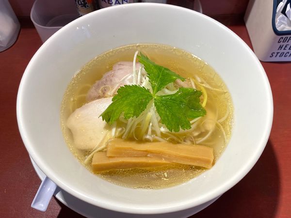 「白醤油ラーメン ７５０円」@麺屋 麻左香の写真