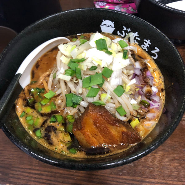 「辛味噌らーめん」@らーめんぶたまろの写真