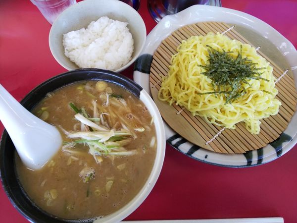 「つけめん＋ネギトッピング＋半ライス　600＋100＋100円」@ラーメンショップ弘前の写真