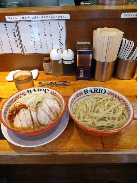 「つけ麺+豚増し　1200円」@らーめん バリ男 新橋本店の写真